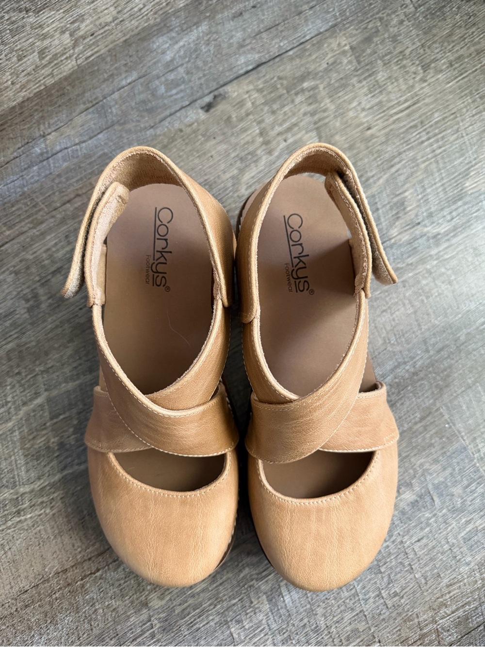 Corkys Caramel Sandals Size 8